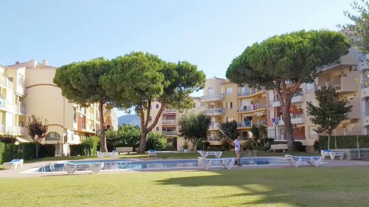 Apartamento Apartamento renovado, luminoso, a 300m de la playa Ampuriabrava